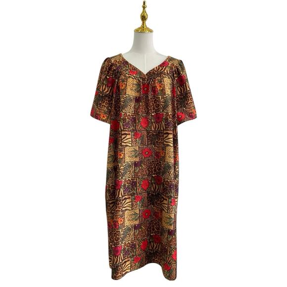 Vintage Anthony Richards Leopard Floral Muumuu House Dress with Pockets size XL - Picture 1 of 5